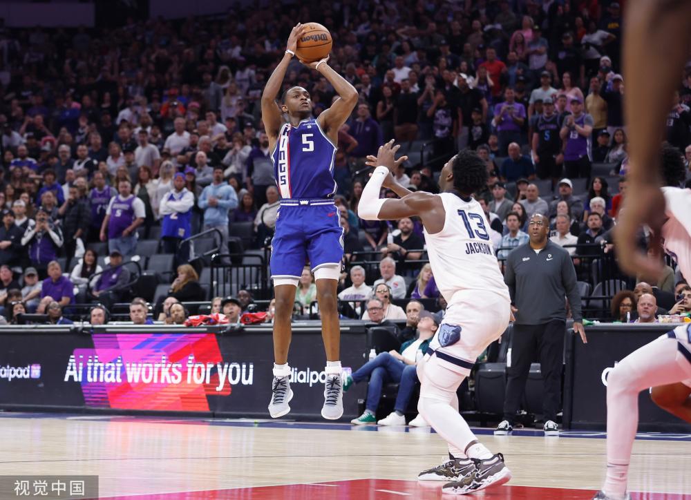 带领俄克拉 带领俄克拉