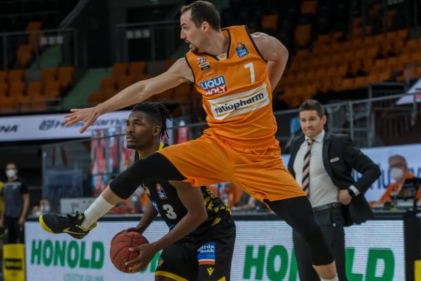 在这个赛季 在这个赛季