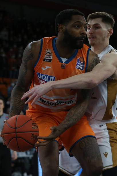 的崭露头角 的崭露头角