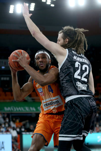 自身价值的 自身价值的