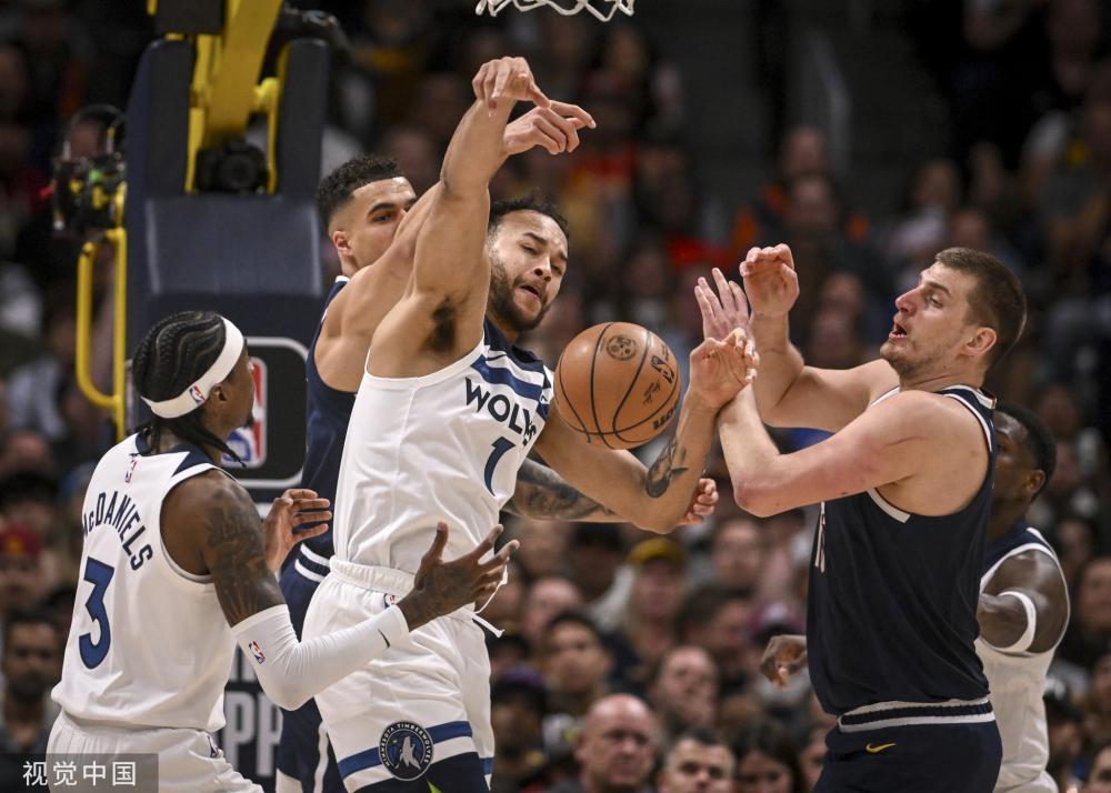 冯耀恩在W 冯耀恩在W